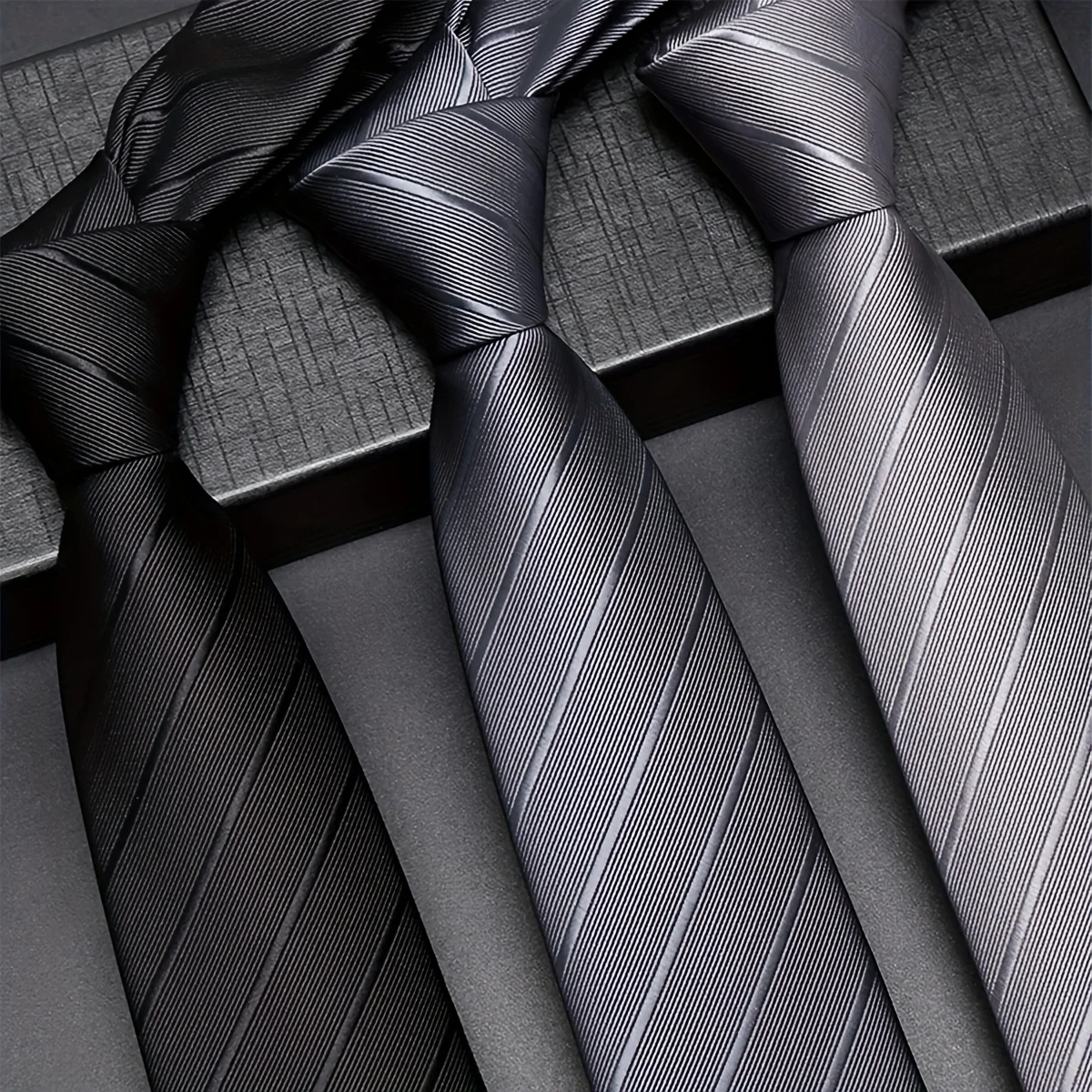 3-Piece Set Men's 1200-Stitch Polyester Hand-Knotted Tie Ensemble Black Dark Grey Light Grey Classic Business Versatile Suit Tie
