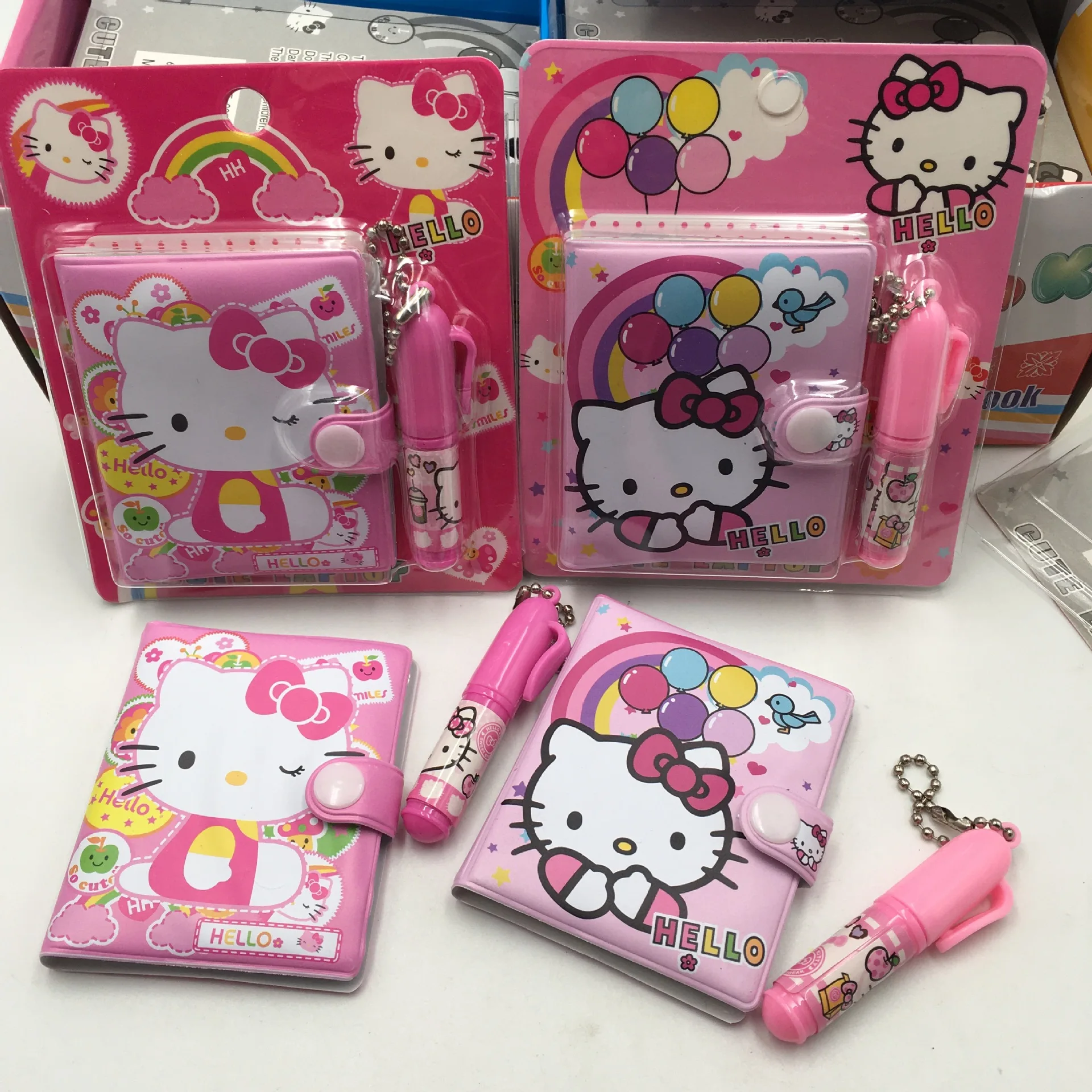 Sanrio-Folleto de papelería de Hello Kitty para niña pequeña, juego de oficina con bolígrafo, 24 piezas, venta al por mayor, suministros para