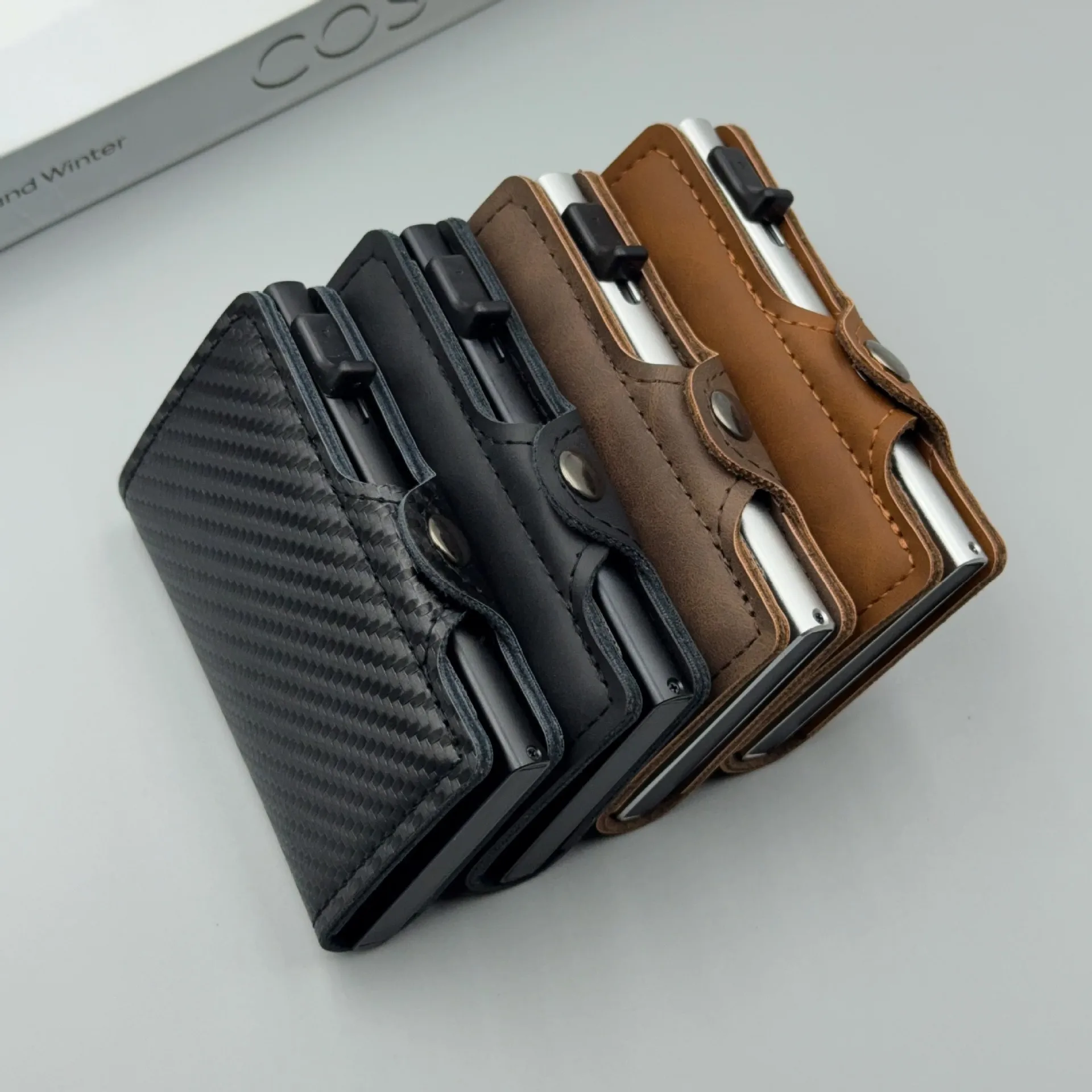 RFID-blockierender Pop-Up-Kartenhalter aus Kohlefaser, Herren-Geldbörse, minimalistisches Kredit- und Ausweiskartenetui, modische Geldbörse, Carteira Masculina – Detail 11