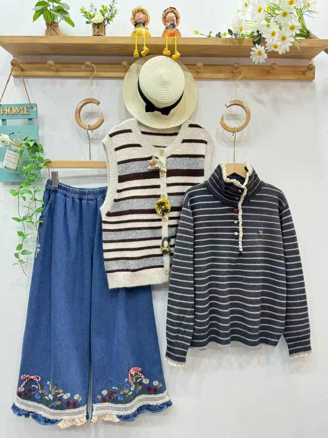 เสื้อสเวตเตอร์ผสมผ้าฝ้ายสำหรับฤดูหนาวปี 2025 ใหม่ล่าสุด ผู้หญิง คอเต่า ลายทาง แต่งลูกไม้ สไตล์โมริเกิร์ล วินเทจ หวาน หลวม รุ่น T5D352CC