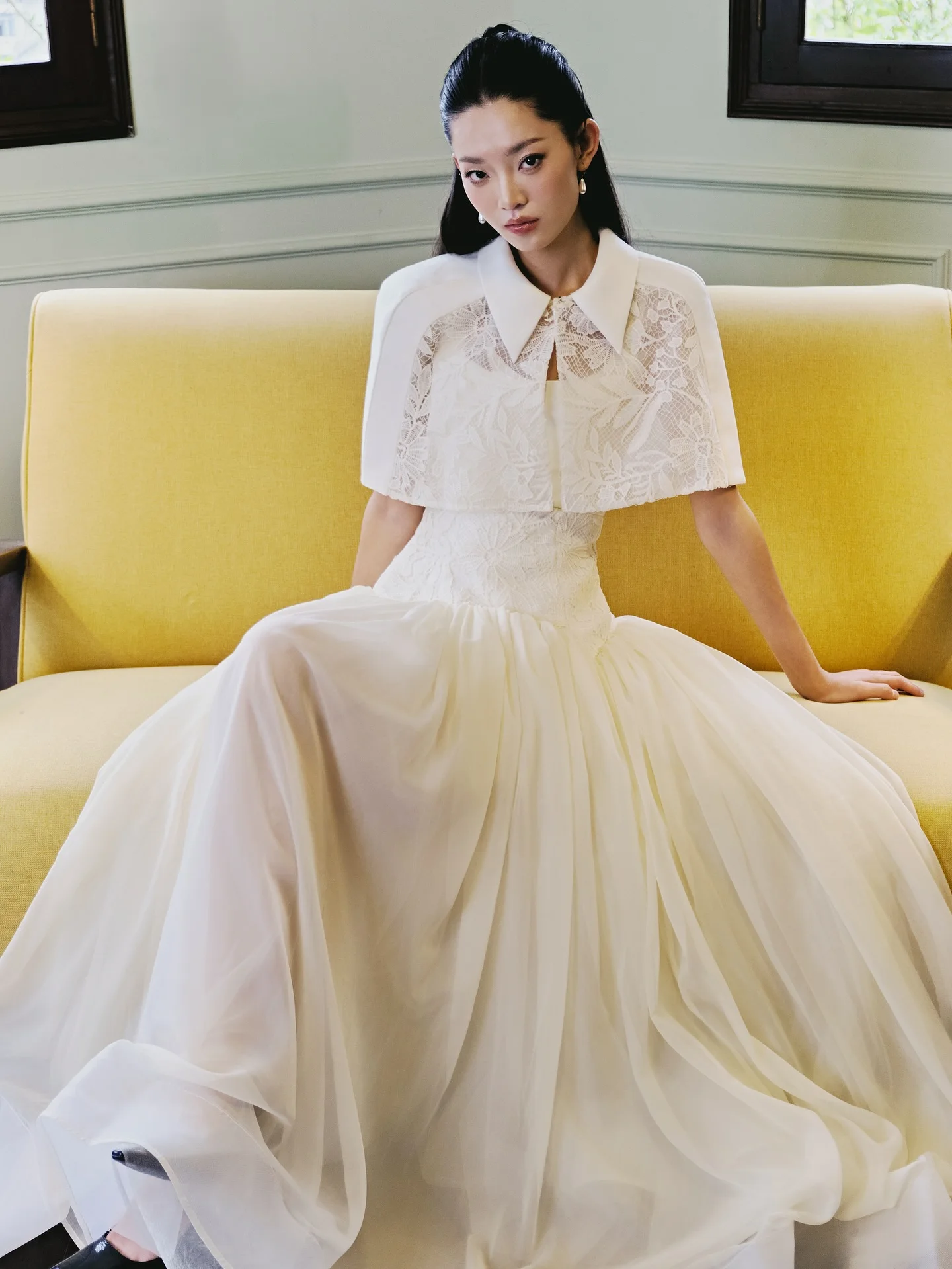 エレガントなバロックレースドレス ホワイトマキシイブニングドレス 繊細な手作りの刺繍、結婚式に最適 フォーマルなイベントに最適