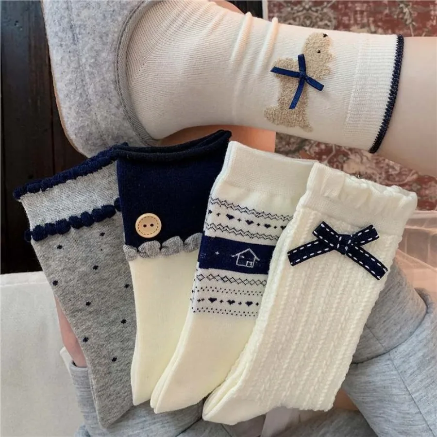 4 pairs of cute cartoon socks, medium tube socks, spring and autumn solid color flocked puppy sports socks