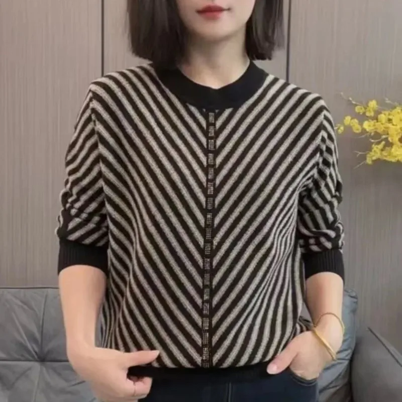 

Women Casual Fashion Winter Long Sleeve Round Neck Diagonal Stripe Universal Office Wear Top