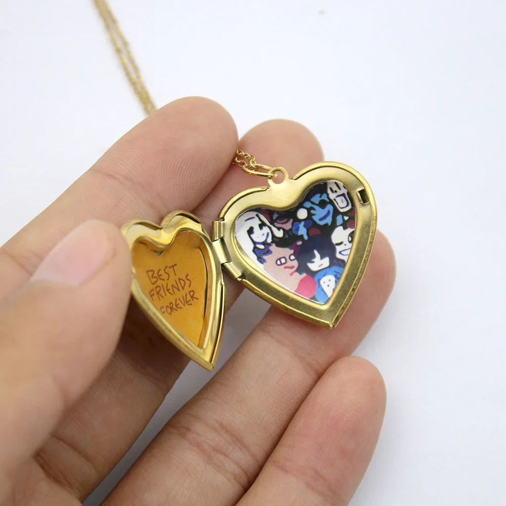 Game UNDERTALE Sans Cosplay Necklace Unisex Metal Family Photo Frame Heart Pendant Jewelry Accessories Gift