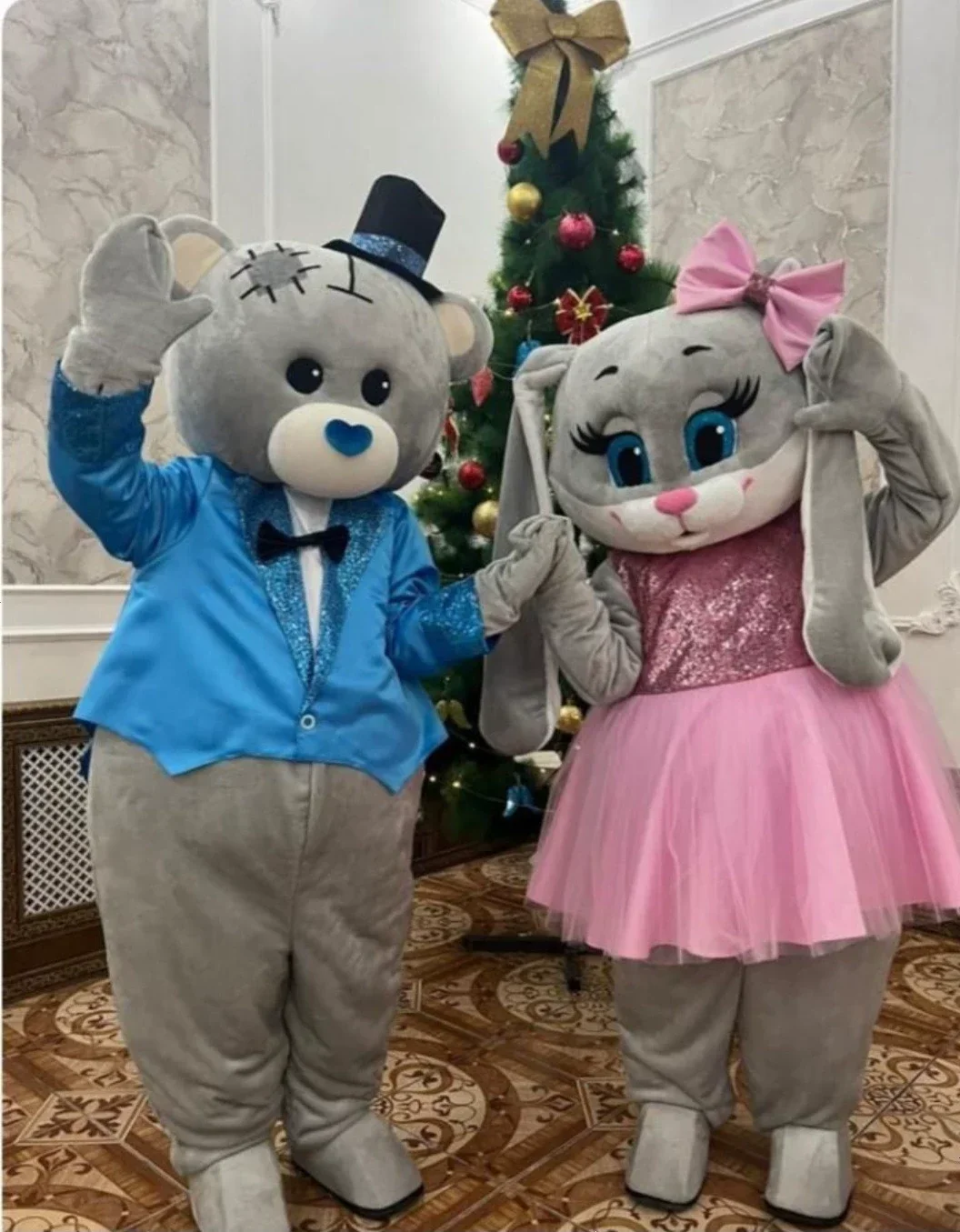 

Disney Cute Grey Easter Rabbit and Bear Mascot Costume Hare with Pink Dress Blue Tailcoat Halloween Christmas Dress Full Body