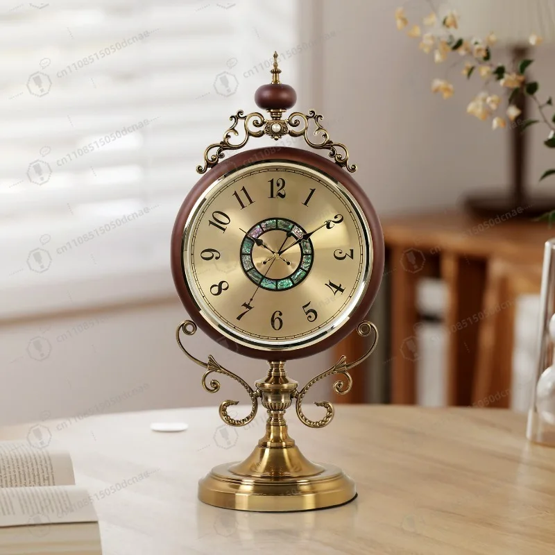 

Европейские роскошные настольные часы из массива дерева и сплава с кварцевым механизмом для декора гостиной