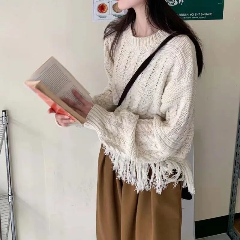 New Autumn Fashion Korean Slouchy Style Fried Dough Twists Tassel Round Neck Versatile Fashion Age Reducing Knitted Sweater