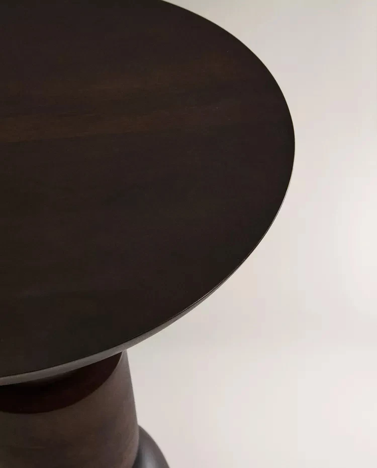 & Great Quality Wooden Coffee Table With Wide Top Suitable for Serving Snacks Drinks and Decorative Items