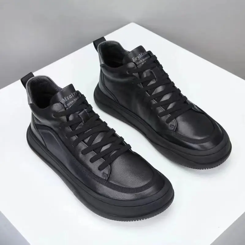 Zapatillas de correr de cuero genuino para hombre, zapatos casuales para caminar, botas de nieve cálidas de felpa interior, moda británica de lujo