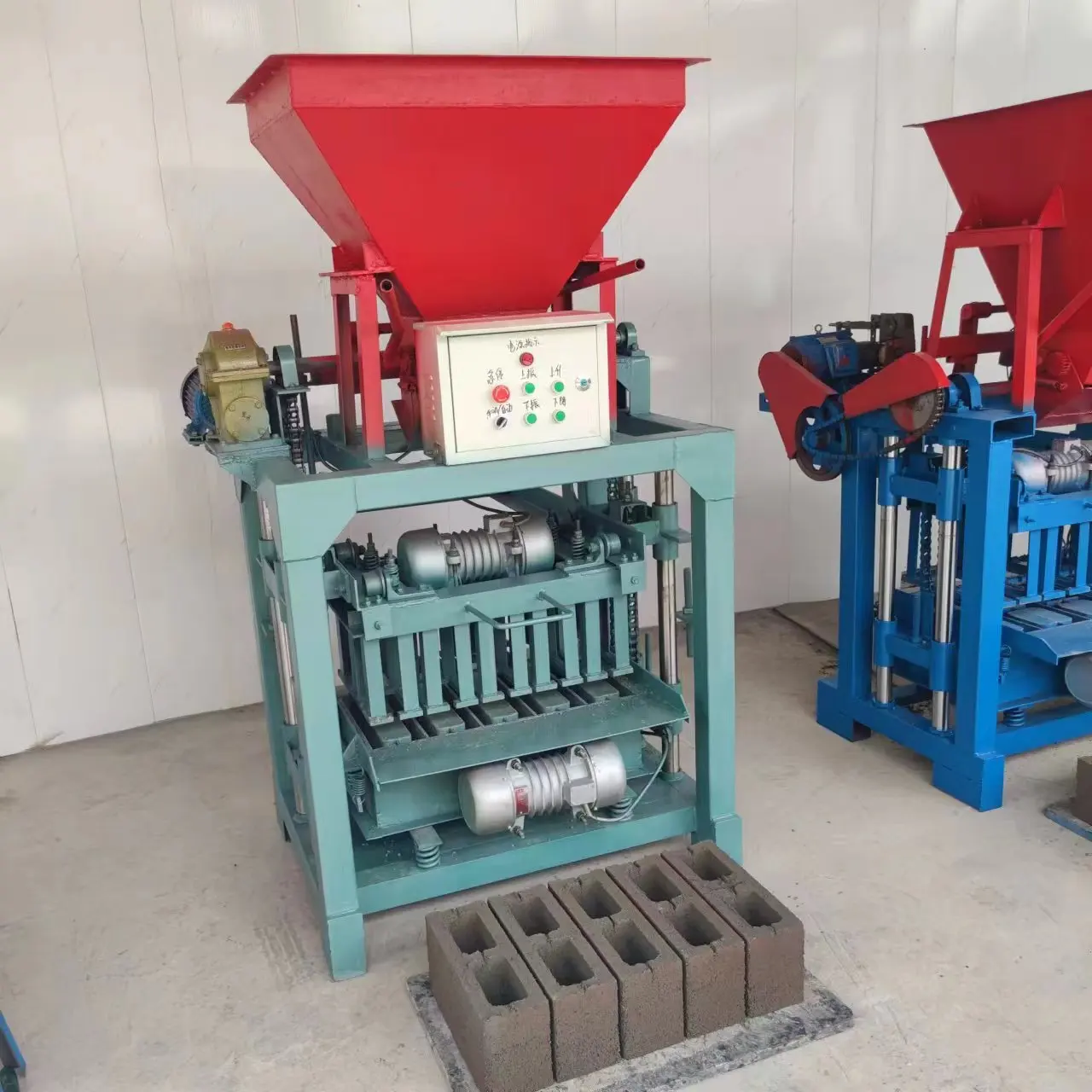 Hot Sales QT4-15 Concrete Block Machine Concrete Forming Mold Machine Brick Making Machine Hollow Brick Making Machinery