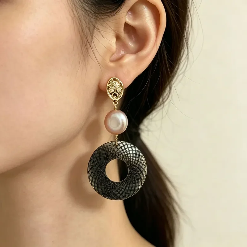 Cross-border hot-selling baroque pearl black butterfly shell grid ring earrings niche high-end long pendant earrings women