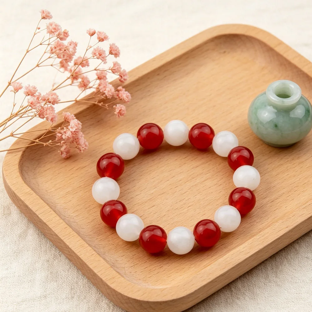 Pulsera de Anime Fruits Basket Kyo Sohma, pulseras de cuentas de cristal blancas y rojas para mujeres y hombres, accesorios de Cosplay, joyería