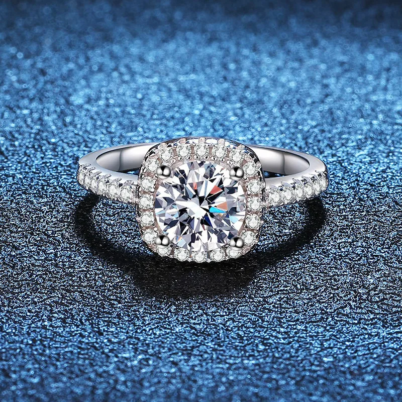 

LioraGem Luxury Ring with 1-Carat Moissanite, Classic Square-Shank Diamond-studded Rings Platinum PT950 Stamp