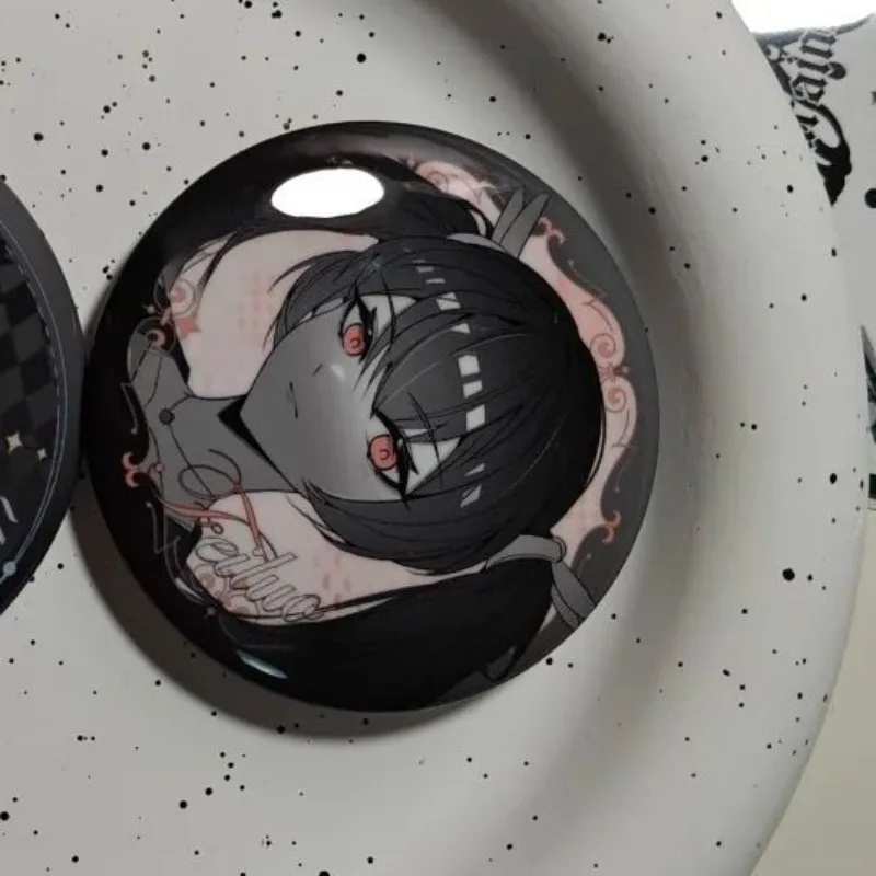 Reflective Film Round Tinplate Badge Fashion Couple Cartoon Lapel Pin Itabag Bag Decor Collectible Jewelry Gift