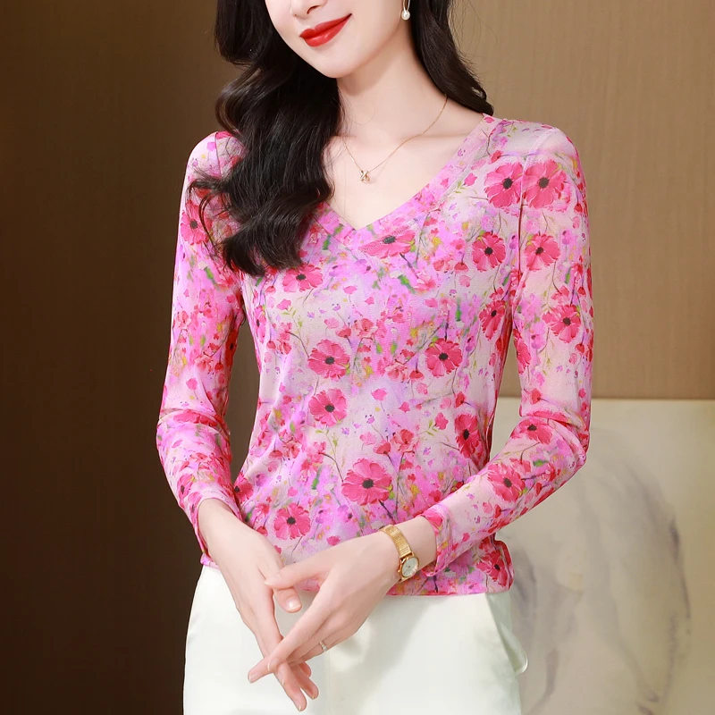 T-shirt da donna con scollo a V in rete trasparente Trendy 2025 Autunno Inverno Top a maniche lunghe per stratificazione, maglietta europea chic