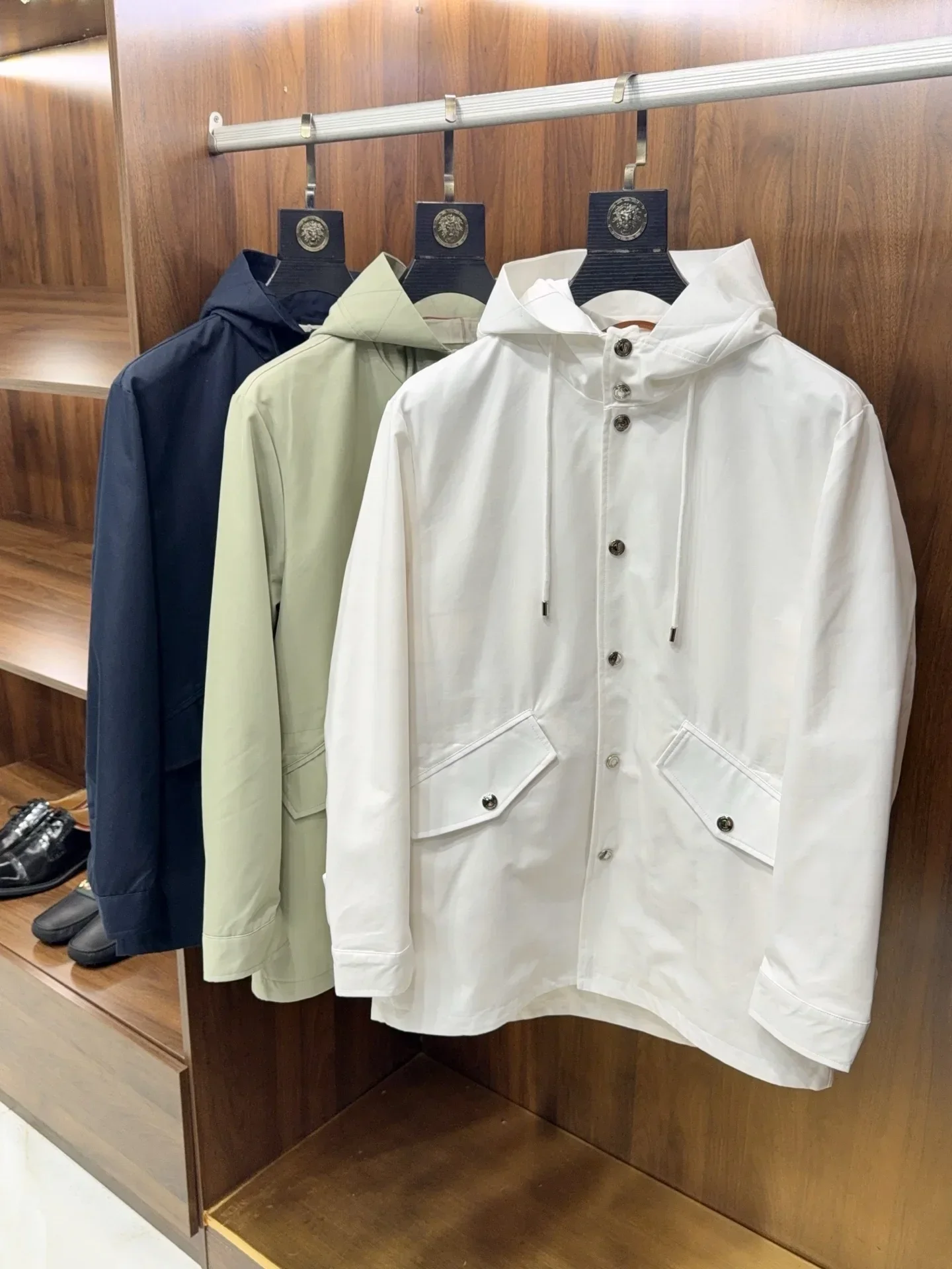 

LP Итальянский повседневный плащ среднего и длинного размера с капюшоном 25aw