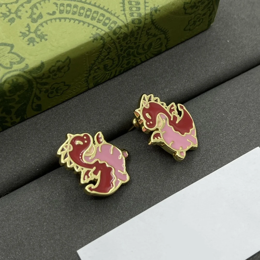 

Vintage craft fashion high-grade sense of small dragon earrings