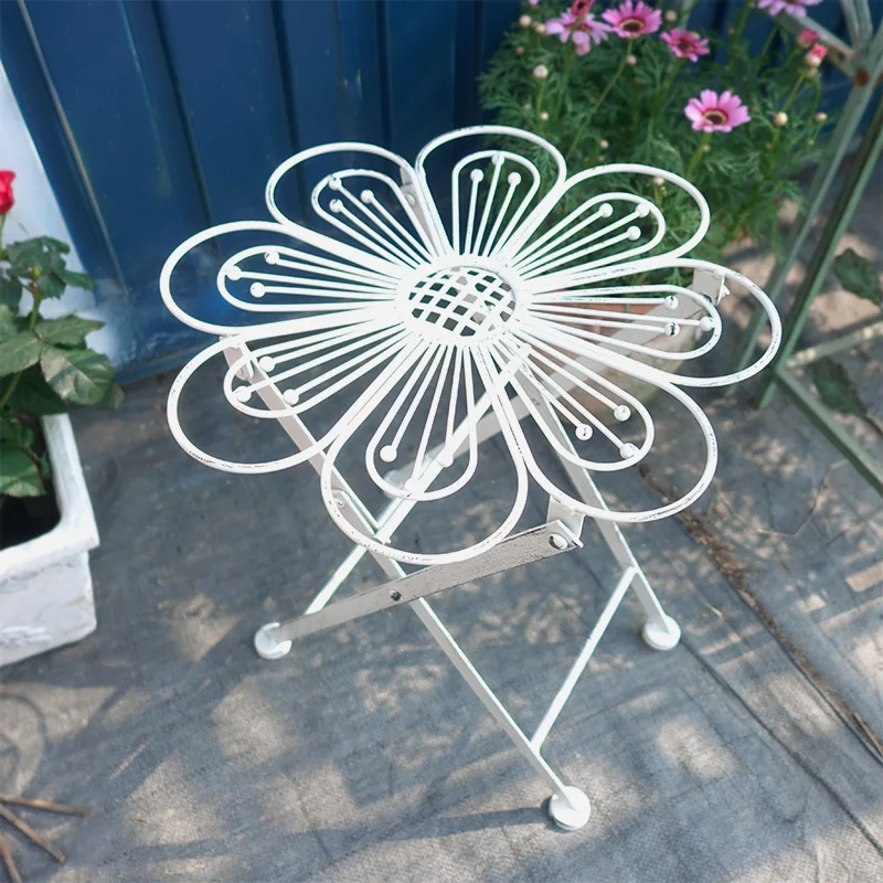 

Vintage Iron Folding Petal Stool Simple Creativity Flower Rack Stool Outdoor Aesthetic Mini Garden Table Patio Chair Furniture