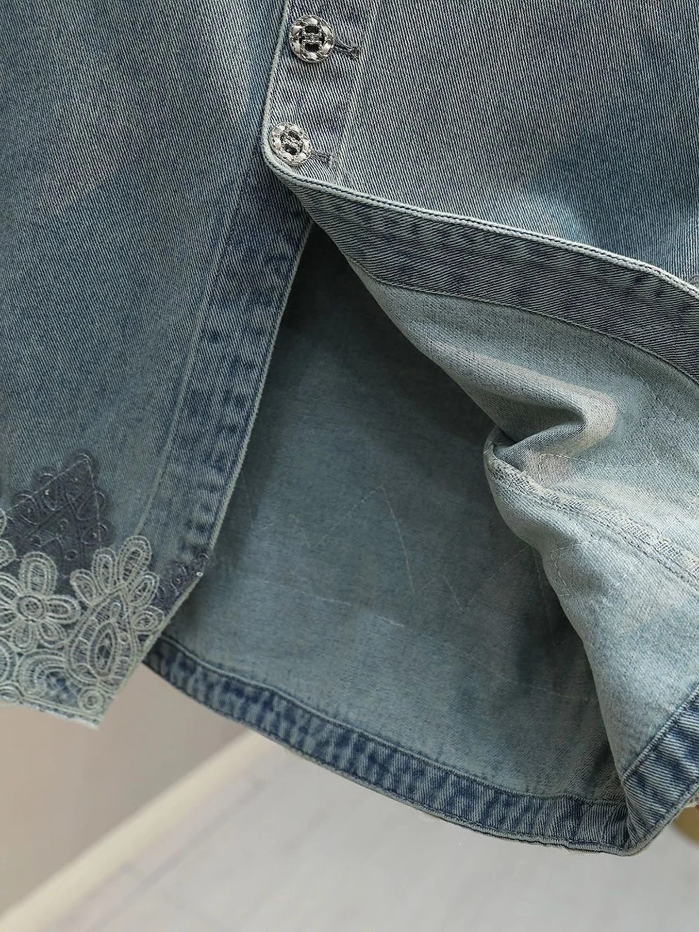 Lace Hook Embellished Sequin Hem Denim Vest Women's round Neck Sleeveless Shoulder Pad Jacket Commute Style Breathable Outerwear