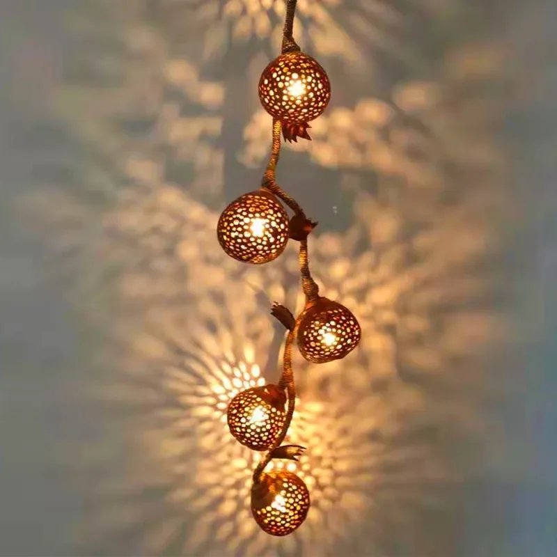 Coconut shell lamp hollow decoration, restaurant club decoration lamp