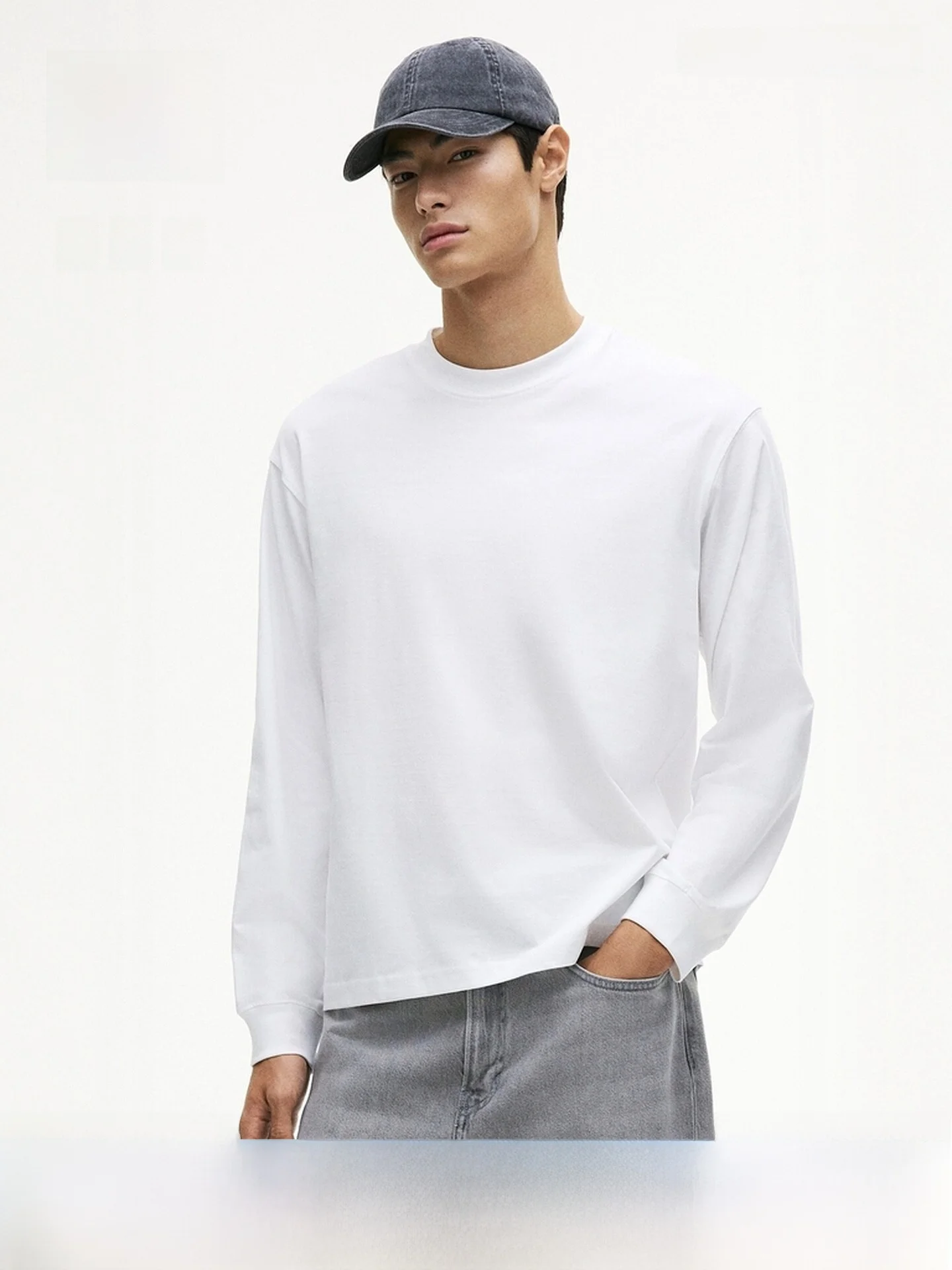 

Футболка H&M унисекс, свободного кроя, с длинным рукавом, из хлопка, для повседневной носки, для активного отдыха, для путешествий, как нижний слой, из плотной ткани.