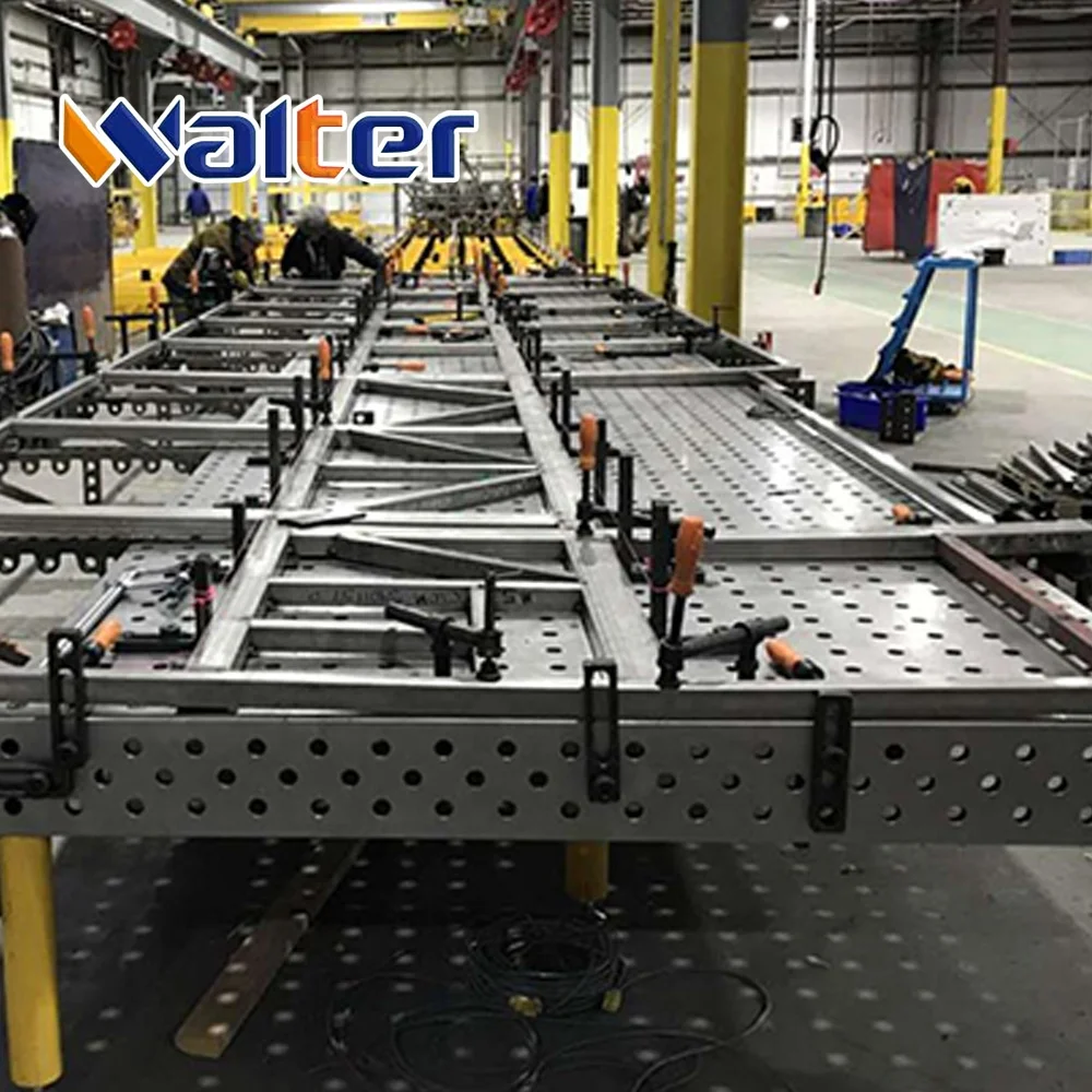 

Новый сварочный стол с приспособлениями и комплектом зажимов, решетка 100x100 мм, поверхность из стали/чугуна, нитрированная