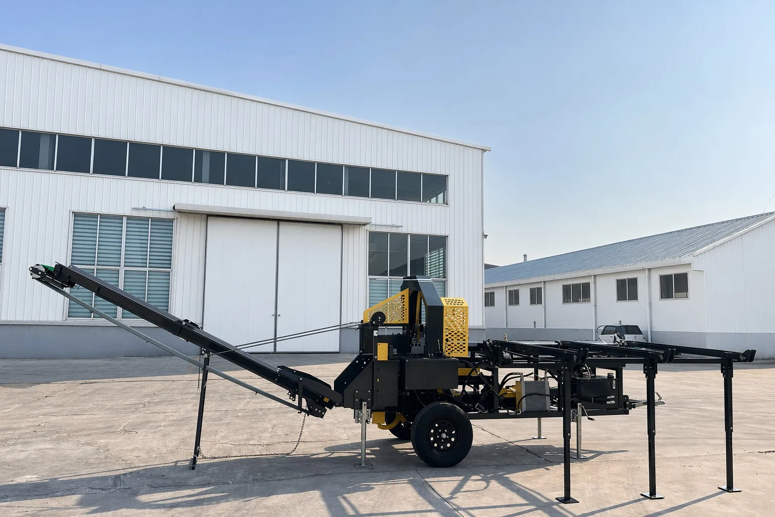 Industrial 45T Firewood Processor 8m3/h Output 6-Way Knife Log Splitter with Chain Infeed and Hydraulic Conveyor for Wood Yard