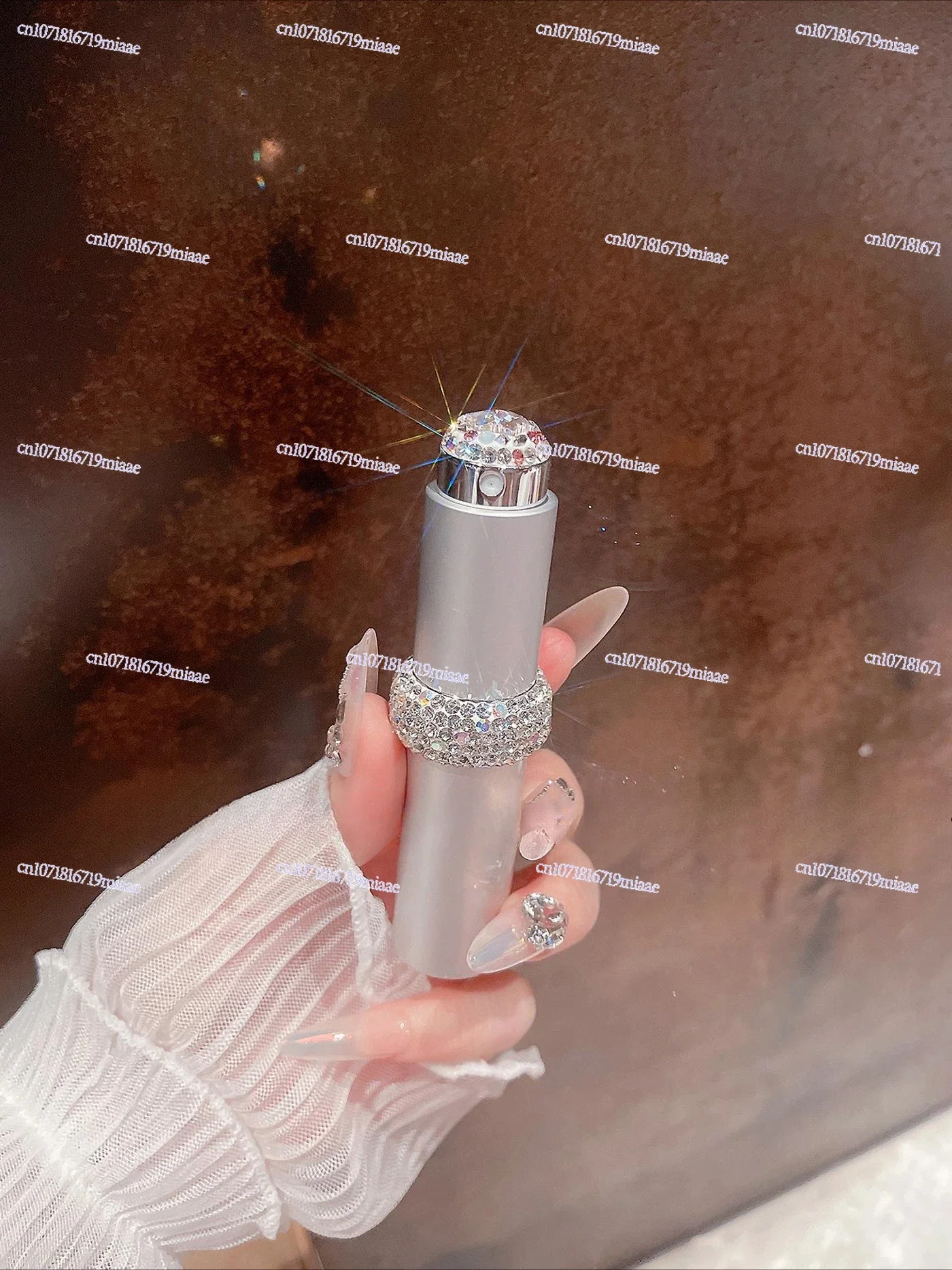 Separate, Diamond-encrusted Small Empty Bottles,Press Spray Bottle Samples, Rotating Lipstick，Hot-selling Perfume Bottles