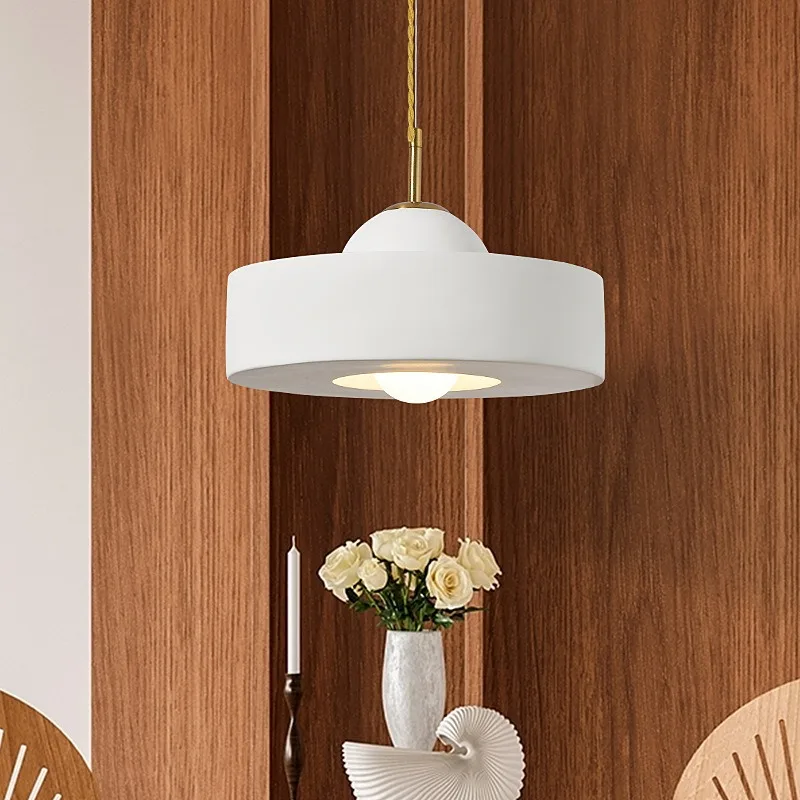 

French luxury restaurant pendant light, modern minimalist dining table light, Nordic bar minimalist designer lighting fixtures