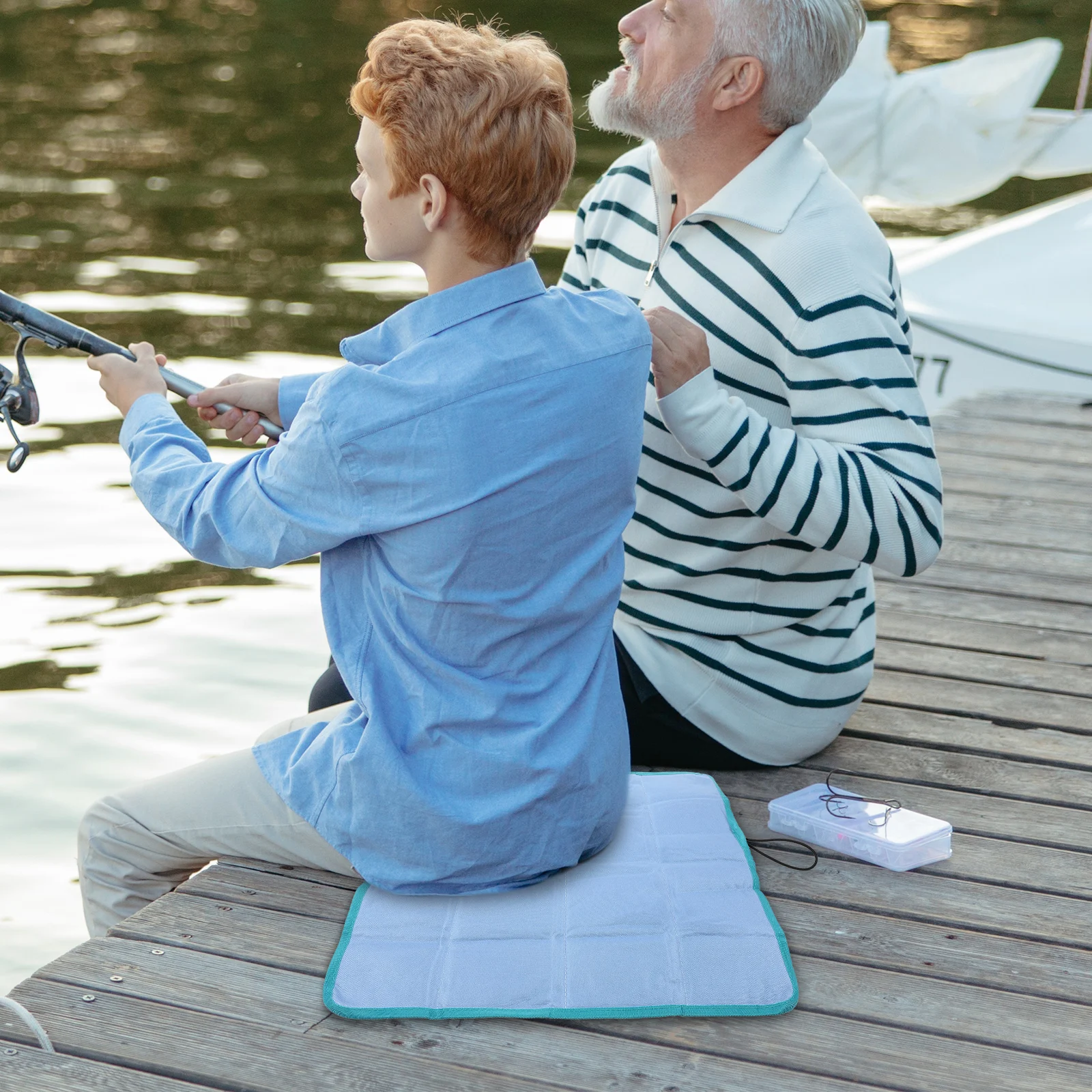 

Foldable Waterproof Outdoor Cushion Oxford Cloth Durable Seat Pad Camping Picnic Mat Portable Comfortable Sitting Mat