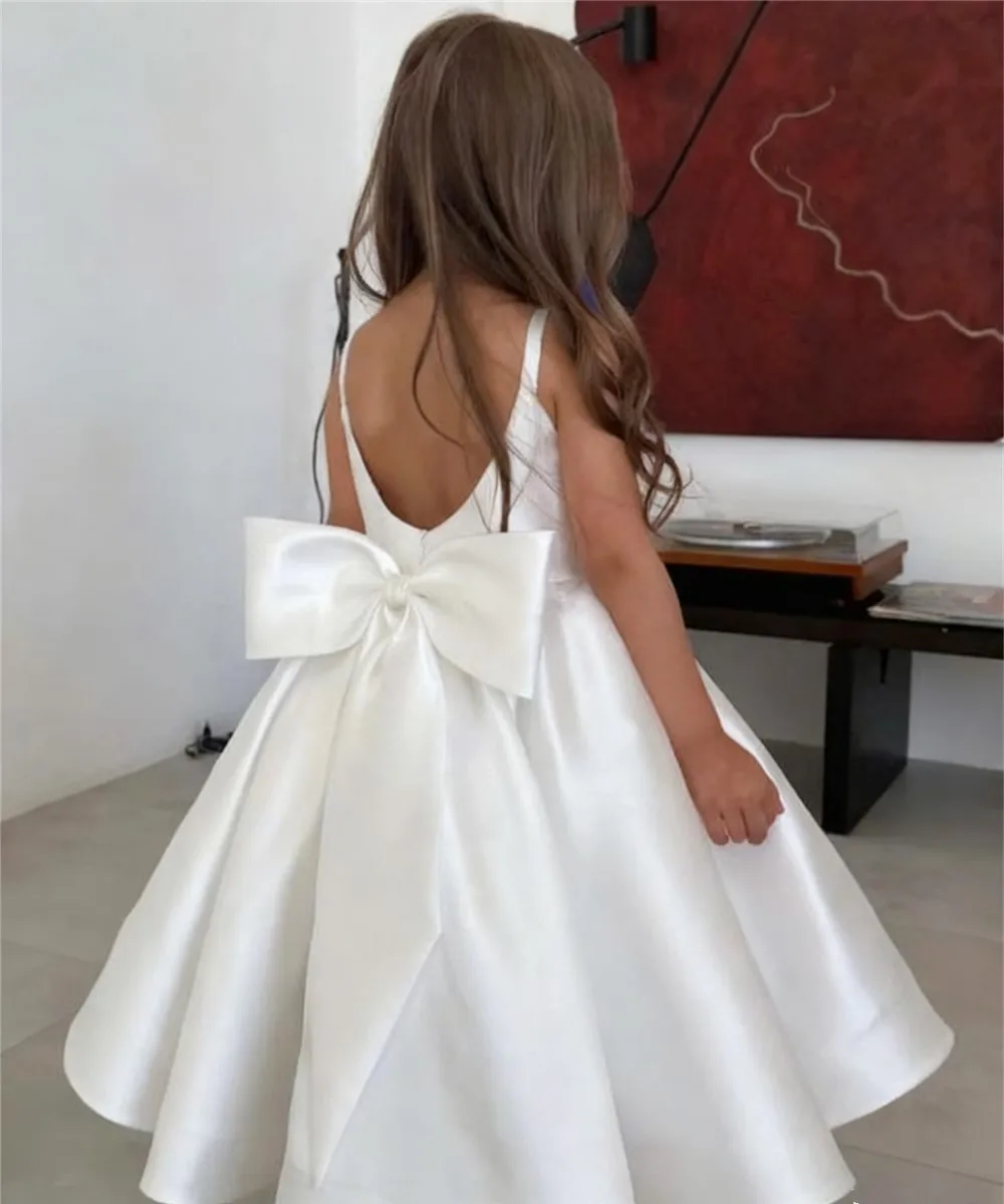 

Customized Flower Girl Wedding Dress Satin Sleeveless Backless with Bow Kids Bridesmaid First Communion Birthday Party Ball Gown
