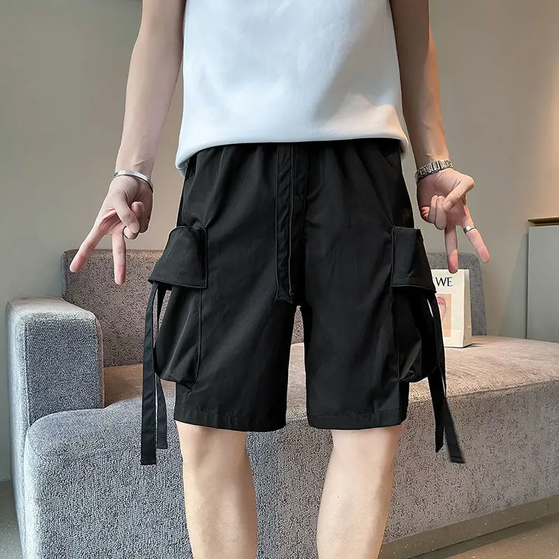 Estilo safari cor sólida bolsos elegantes shorts de carga roupas masculinas verão solto em linha reta elástico drawstring calças na altura do joelho