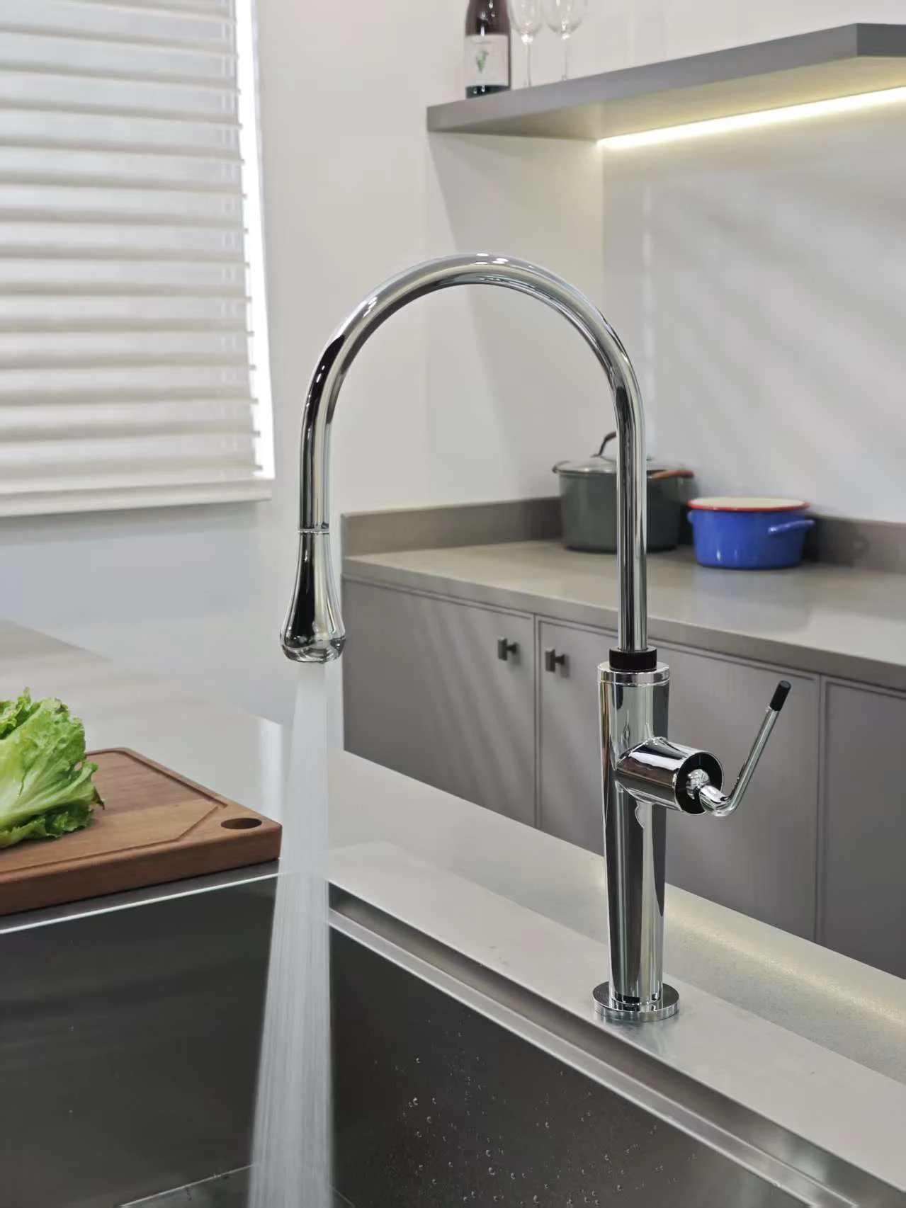 

New Fashion Chrome-Plated Small Torch Faucet For Cold And Hot Water Kitchen Sink, Pull-Out Faucet For Countertop Sink, Pull-Out