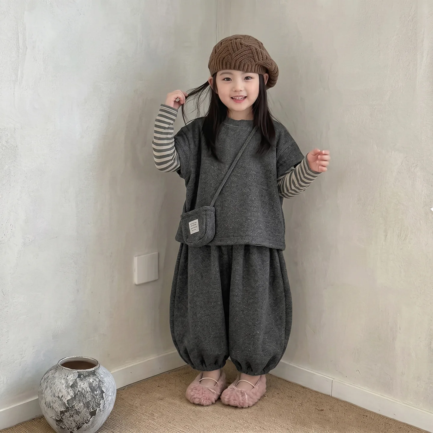 Girls' Korean Spring Autumn 2026 New Stylish and Stylish Children's Vest Treasure, Super Beautiful Three Piece Set