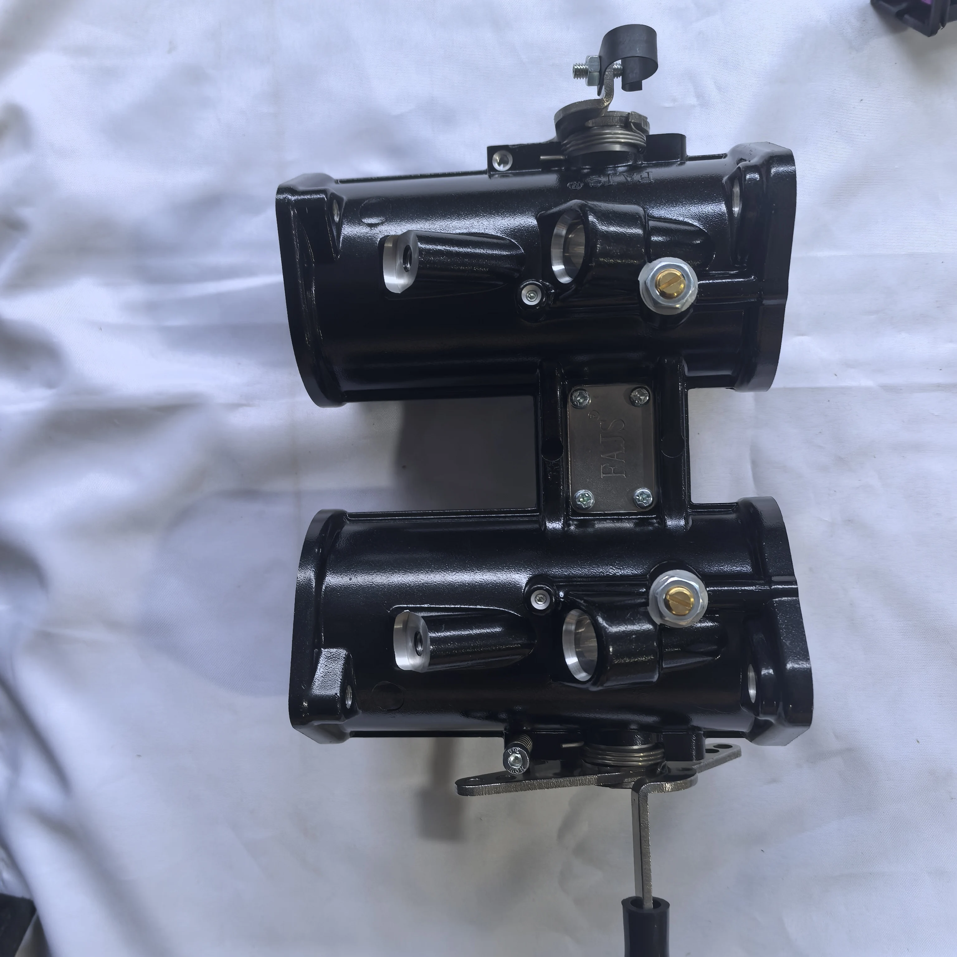 NO T5   40/42/45/48/50/55DCOE Throttle Body Replace the WEBER DCOE Carburetor and DELLORTO DHLA Carburetor, AN6 fuel rail