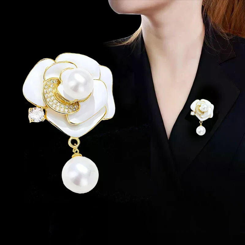 Elegant White Camellia Flower Brooches Pins For Women Beautiful Flower Plant Dressing Clothes Corsage Jewelry Accessories