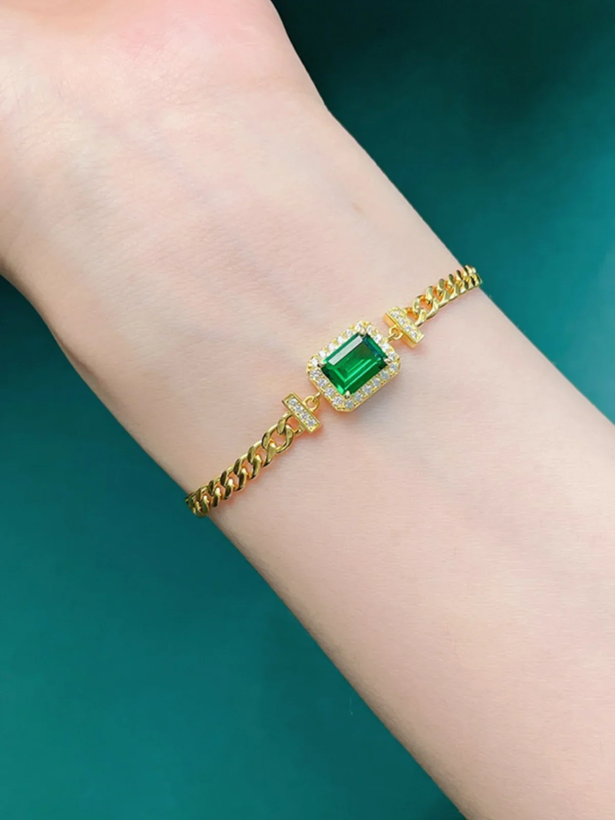 2 carat fashionable green Cuban bracelet s925 sterling silver summer new ins niche design gold-plated wedding jewelry image 4