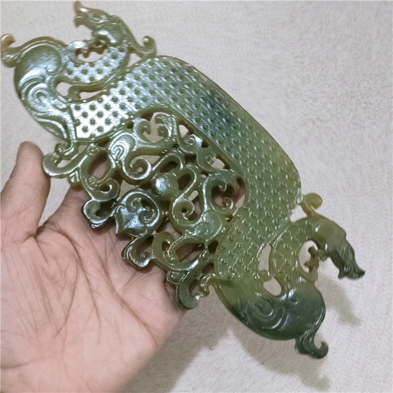 Antique miscellaneous items: Distressed Xiu jade vintage double dragon and phoenix hollow-carved Martin pattern jade disc orname