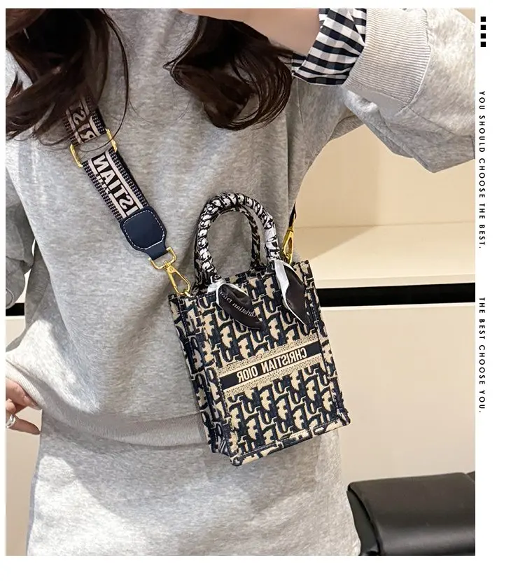 

Elegant Leather Handbags for Ladies By Famous Designer, Luxury Brand Shoulder Bag and Messenger Bag Classic