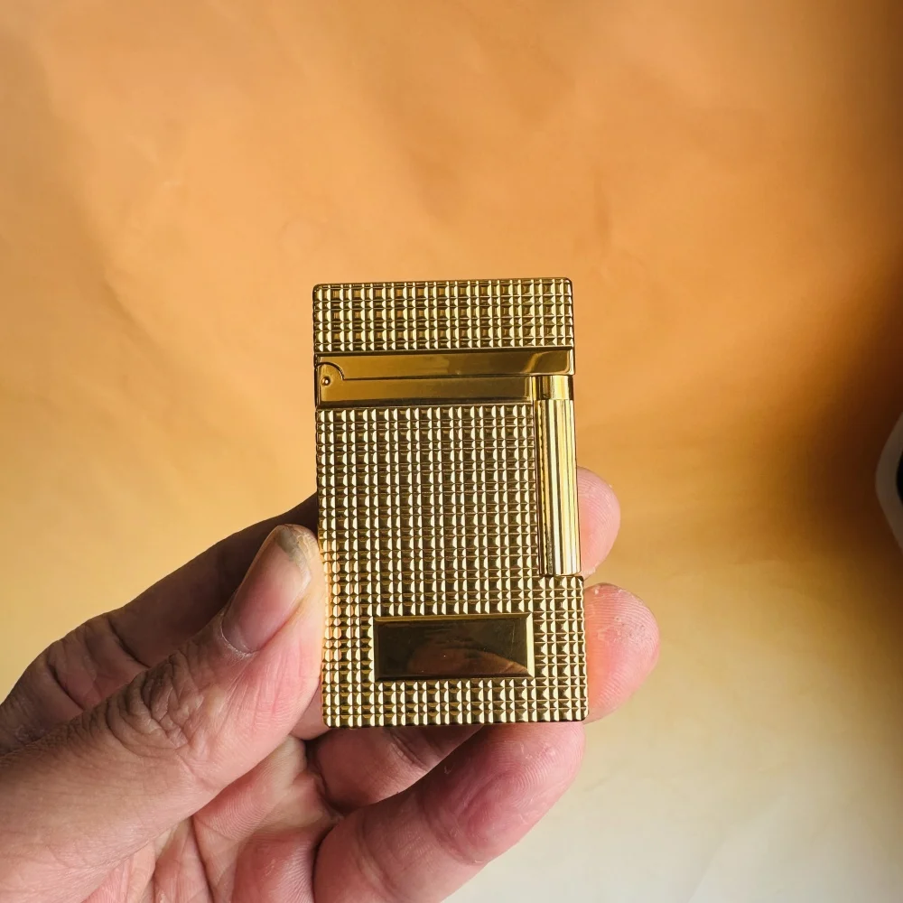 

Элитная зажигалка на заказ из чистой меди, с чистым и звонким звуком, в комплекте с индивидуальными расходными материалами.