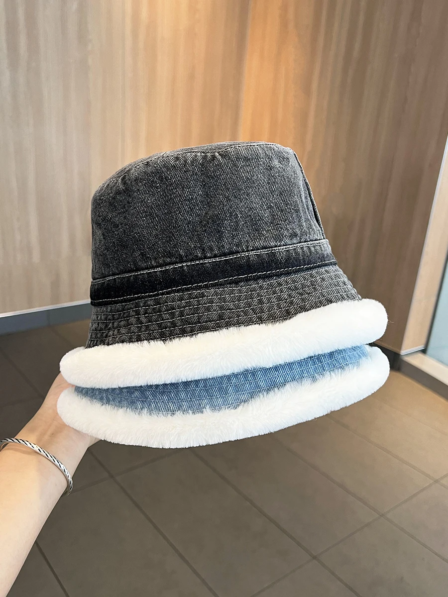 Women's Autumn and Winter 2023 New Cowboy Fisherman Hat Versatile Warm and Face Showcasing Small Plush Hat