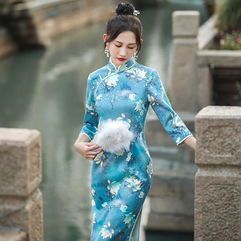 

Elegant Mandarin Collar Seven Points Sleeve Qipao Flower Printed Velour Knee-Length Cheongsam Chinese Women Dress