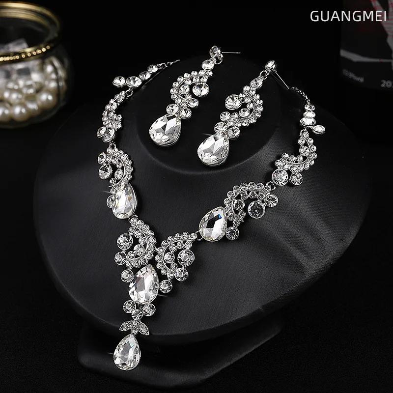 

Cross-border exaggerated bridal wedding dress accessories + crystal sparkling crystal set necklace earrings two-piece set