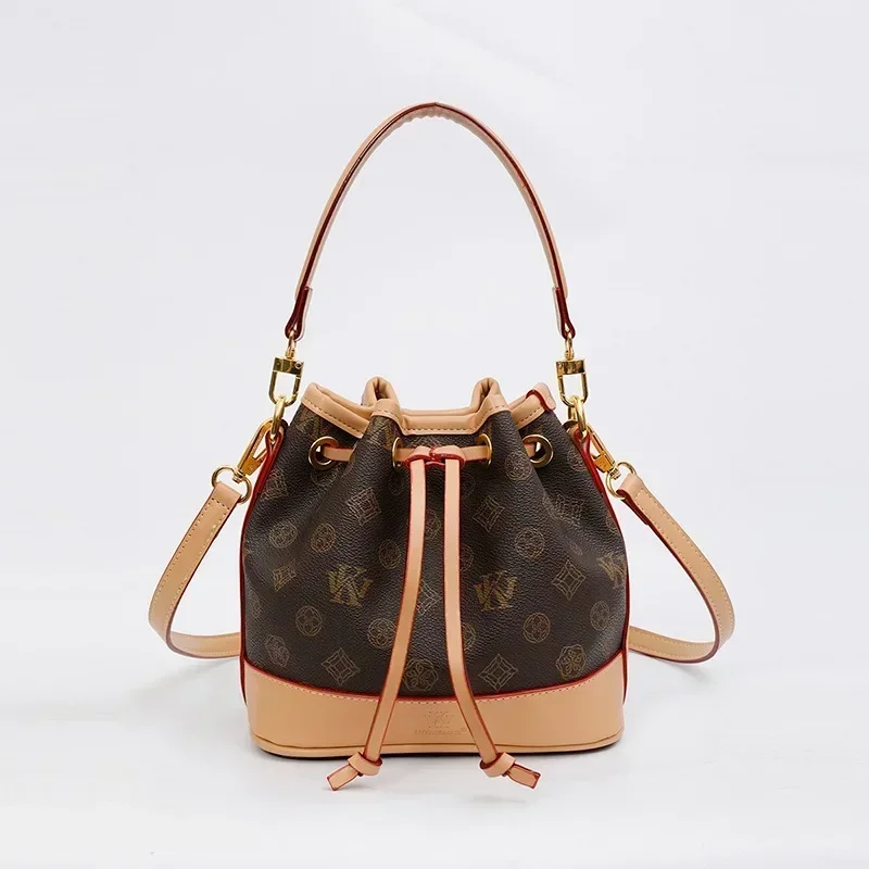 

Trendy Women's Crossbody Bag - Premium Leather Shoulder Purse Designer Handbags Elegant Ladies Tote