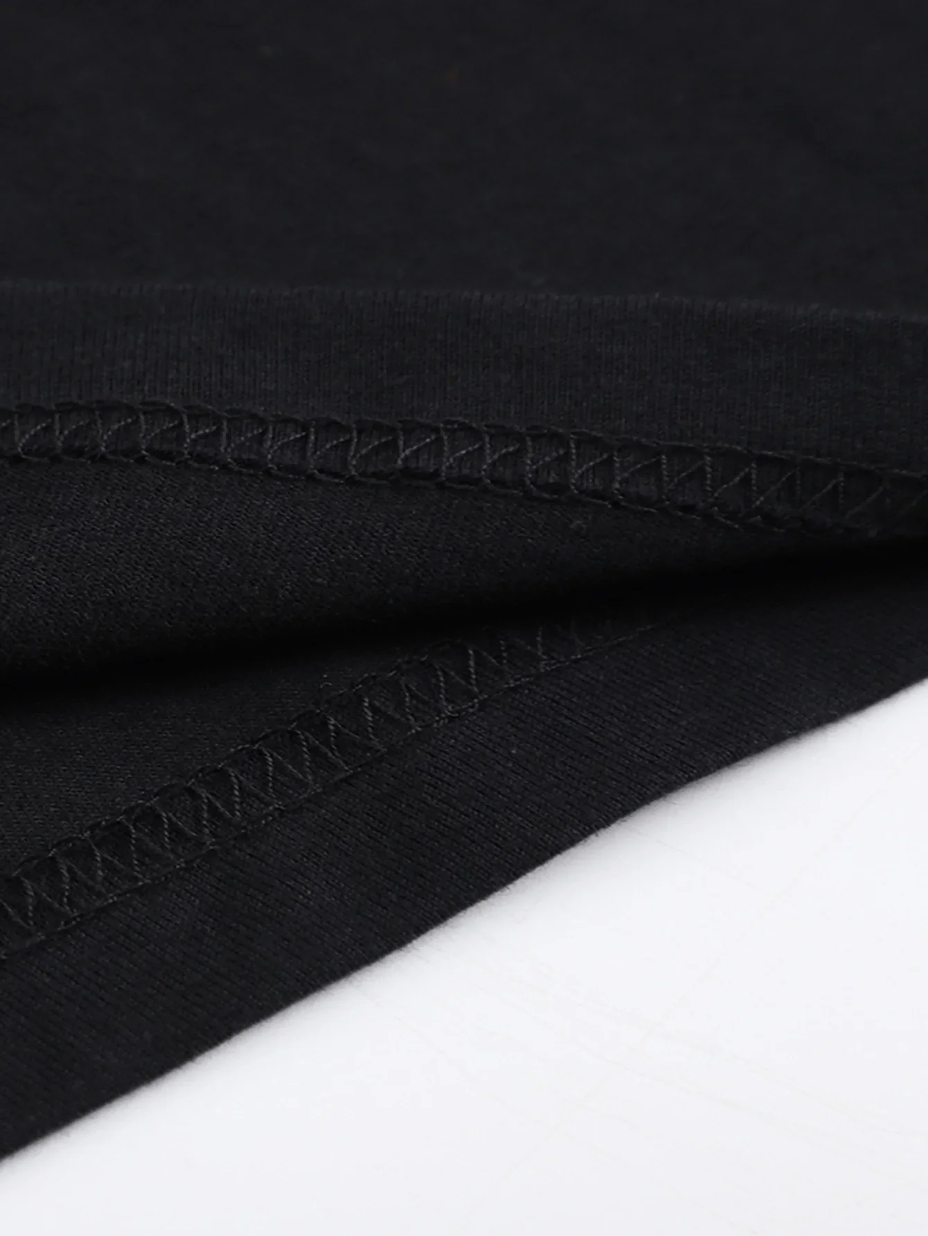 تي شيرت قطني برسومات عيد الفصح 420 للرجال والنساء - تصميم Happy Bunny & Easter Egg أسود بأكمام قصيرة ورقبة دائرية