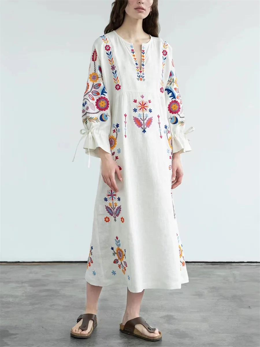 

Ethnic Style Women Flare Sleeve Fashion Mid-Length Dress V-Neck 100% Linen Flower Embroidery Early Autumn 2024 High Waist Robe