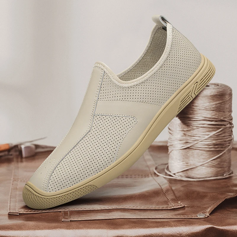 Mocassins de couro genuíno para homens, mocassins italianos respiráveis, sapatos deslizantes, sapatos casuais para dirigir, marca designer de verão