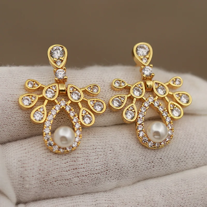 New Sight Design Luxury Crystal Waterdrop Stud Earrings for Women Fashion Brand Jewelry Delicate Zirconia Pearl Beads Earrings