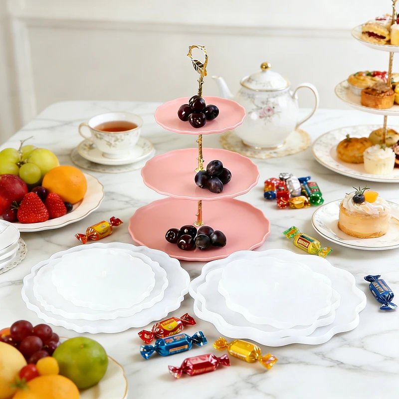 

The circular bracket made of three-layer silicone mold and epoxy resin can be used for fruit and pastry accessory trays