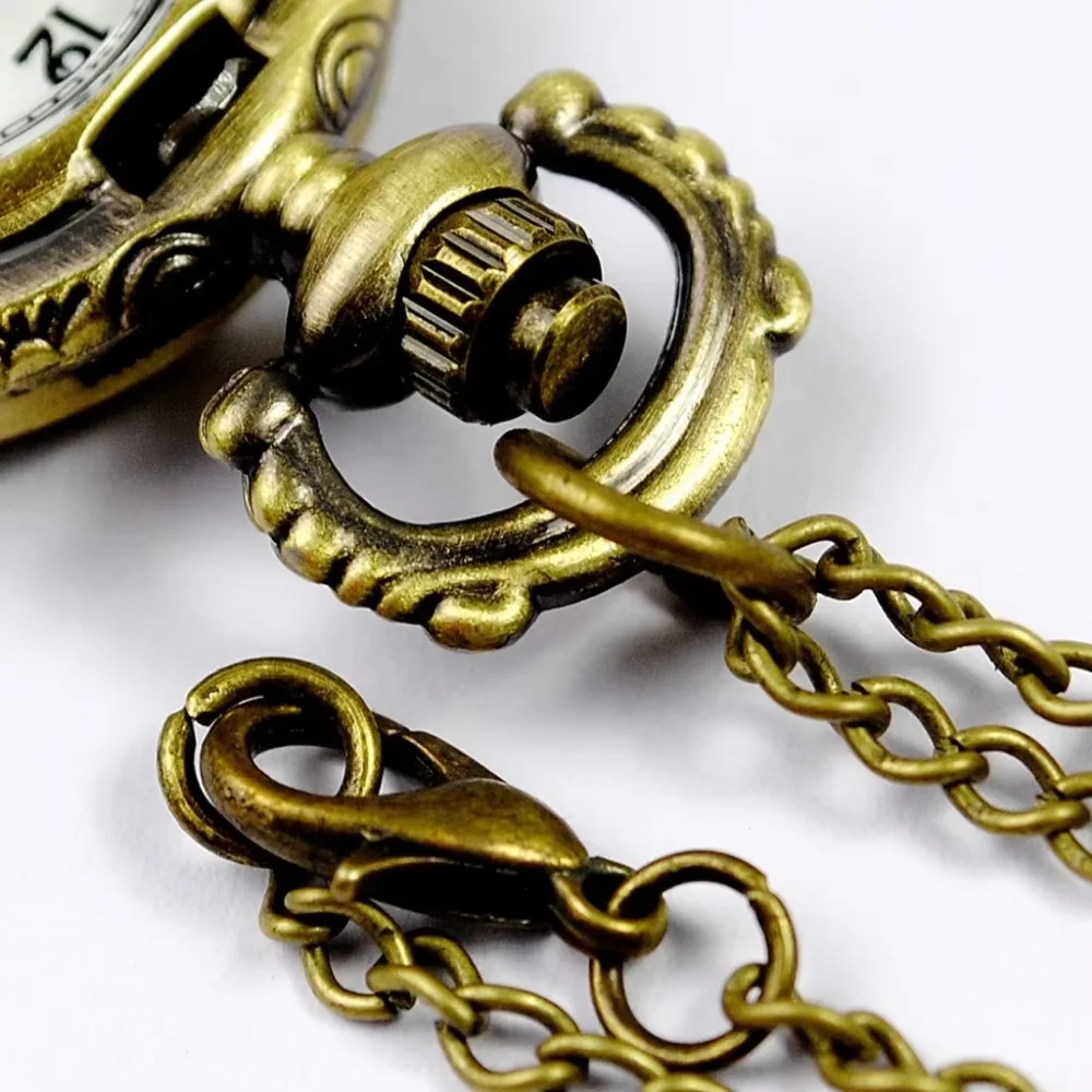 Cool Winged Eagle Embossed Pocket Watch Small Sizes Antique Exquisite Chain Quartz Watch Bronze Hawk Design Casual Gift